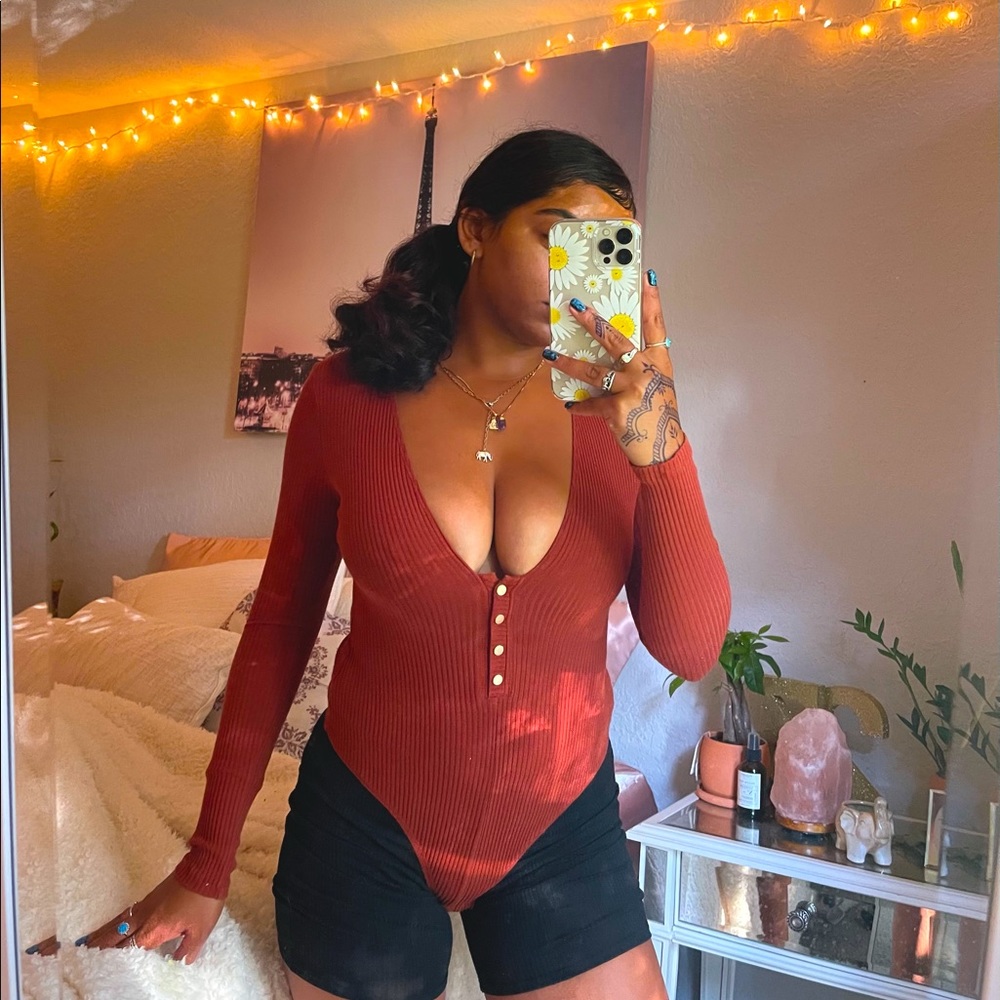 Long Sleeve Bodysuit (maroon)